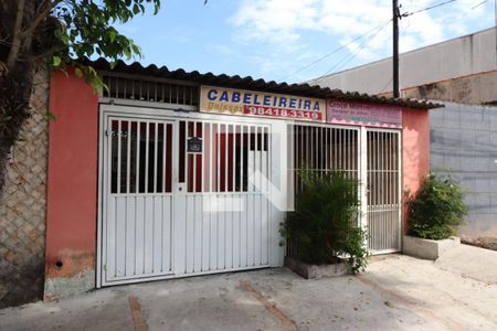 Casa à venda com 264m², 4 quartos e 2 vagas Casa à venda com 264m², 4 quartos e 2 vagasFachada