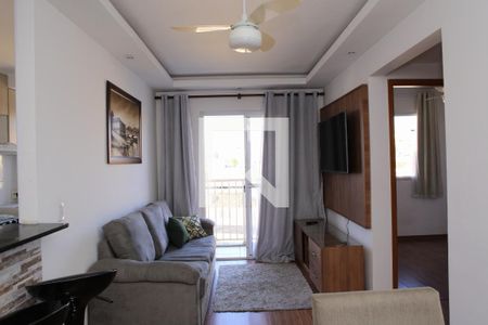 Sala de apartamento para alugar com 2 quartos, 47m² em Todos Os Santos, Rio de Janeiro