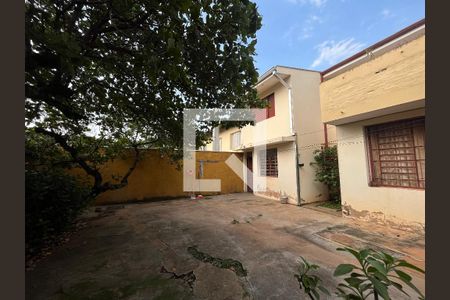 Casa à venda com 270m², 4 quartos e 4 vagasEntrada