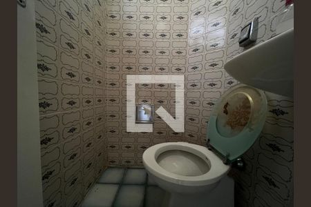 Casa à venda com 270m², 4 quartos e 4 vagasBanheiro