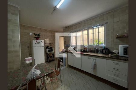 Casa à venda com 270m², 4 quartos e 4 vagasCozinha