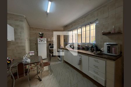 Casa à venda com 270m², 4 quartos e 4 vagasCozinha