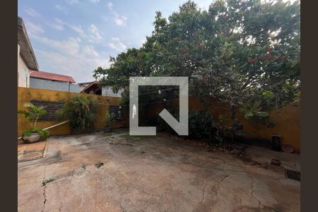 Casa à venda com 270m², 4 quartos e 4 vagasEntrada