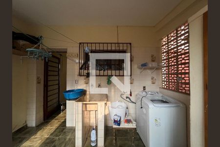 Casa à venda com 270m², 4 quartos e 4 vagasÁrea de Serviço