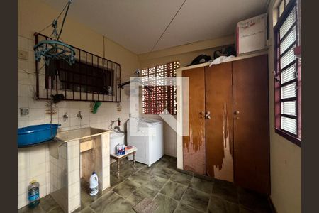 Casa à venda com 270m², 4 quartos e 4 vagasÁrea de Serviço