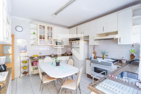 Casa à venda com 196m², 4 quartos e 2 vagasCozinha