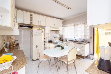 Casa à venda com 196m², 4 quartos e 2 vagasCozinha