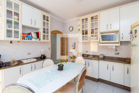 Casa à venda com 196m², 4 quartos e 2 vagasCozinha