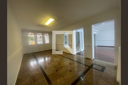 Casa à venda com 3 quartos, 350m² em Jardim da Gloria, São Paulo