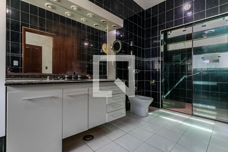 Casa para alugar com 380m², 6 quartos e 4 vagas Casa para alugar com 380m², 6 quartos e 4 vagasBanheiro - Quarto 4 - Suíte