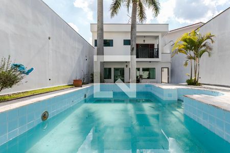 Casa para alugar com 380m², 6 quartos e 4 vagas Casa para alugar com 380m², 6 quartos e 4 vagasPiscina
