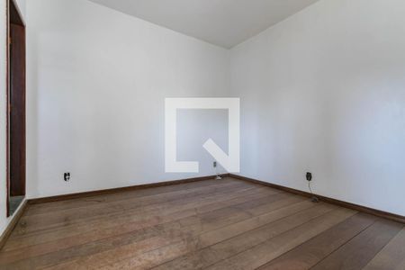 Casa para alugar com 380m², 6 quartos e 4 vagas Casa para alugar com 380m², 6 quartos e 4 vagasQuarto 6