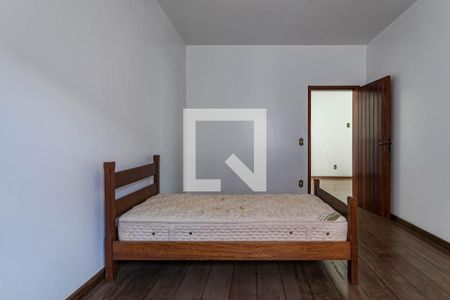 Casa para alugar com 380m², 6 quartos e 4 vagas Casa para alugar com 380m², 6 quartos e 4 vagasQuarto 2