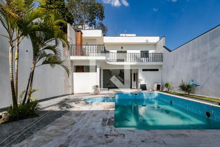 Casa para alugar com 380m², 6 quartos e 4 vagas Casa para alugar com 380m², 6 quartos e 4 vagasPiscina