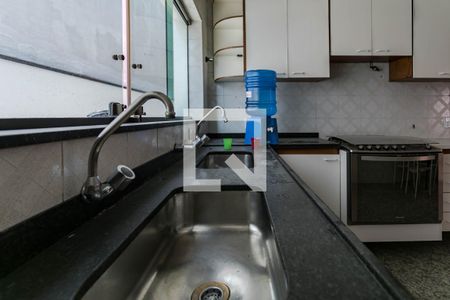 Casa para alugar com 380m², 6 quartos e 4 vagas Casa para alugar com 380m², 6 quartos e 4 vagasCozinha