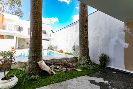 Casa para alugar com 380m², 6 quartos e 4 vagas Casa para alugar com 380m², 6 quartos e 4 vagasVista - Sala de TV