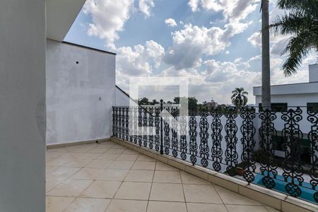 Casa para alugar com 380m², 6 quartos e 4 vagas Casa para alugar com 380m², 6 quartos e 4 vagasVaranda - Quarto 6 - Suíte