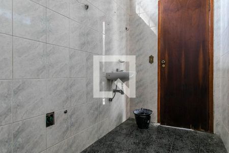 Casa para alugar com 380m², 6 quartos e 4 vagas Casa para alugar com 380m², 6 quartos e 4 vagasBanheiro de Serviço