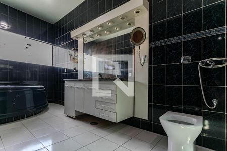 Casa para alugar com 380m², 6 quartos e 4 vagas Casa para alugar com 380m², 6 quartos e 4 vagasBanheiro - Quarto 4 - Suíte