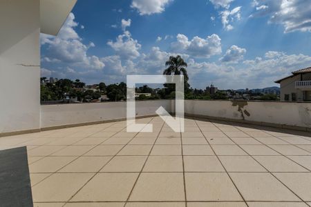 Casa para alugar com 380m², 6 quartos e 4 vagas Casa para alugar com 380m², 6 quartos e 4 vagasVaranda - Quarto 3 - Suíte