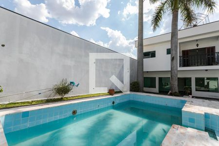 Casa para alugar com 380m², 6 quartos e 4 vagas Casa para alugar com 380m², 6 quartos e 4 vagasPiscina