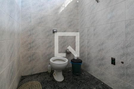 Casa para alugar com 380m², 6 quartos e 4 vagas Casa para alugar com 380m², 6 quartos e 4 vagasBanheiro de Serviço