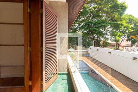 Casa de condomínio para alugar com 350m², 4 quartos e 4 vagasVaranda do Quarto 2