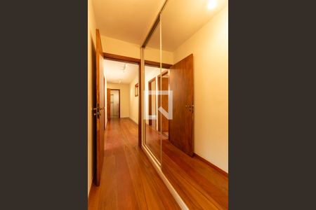 Casa de condomínio para alugar com 350m², 4 quartos e 4 vagasQuarto 1 - Suíte