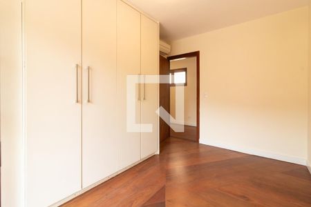 Casa de condomínio para alugar com 350m², 4 quartos e 4 vagasQuarto 2