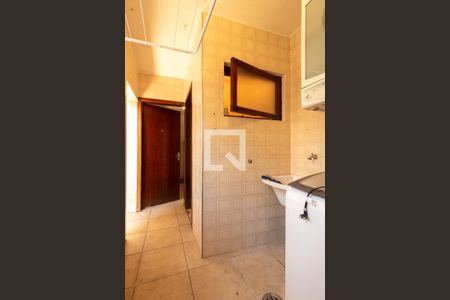 Casa de condomínio para alugar com 350m², 4 quartos e 4 vagasÁrea de Serviço