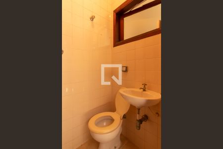 Casa de condomínio para alugar com 350m², 4 quartos e 4 vagasBanheiro 3