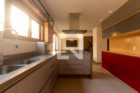 Casa de condomínio para alugar com 350m², 4 quartos e 4 vagasCozinha