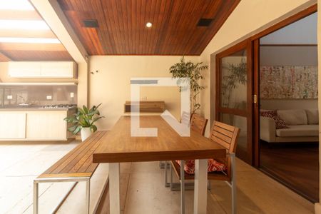 Casa de condomínio para alugar com 350m², 4 quartos e 4 vagasÁrea gourmet
