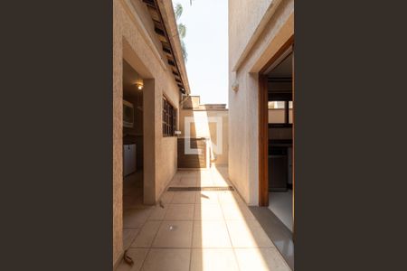 Casa de condomínio para alugar com 350m², 4 quartos e 4 vagasÁrea de Serviço
