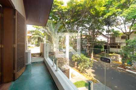 Casa de condomínio para alugar com 350m², 4 quartos e 4 vagasVaranda da Suíte