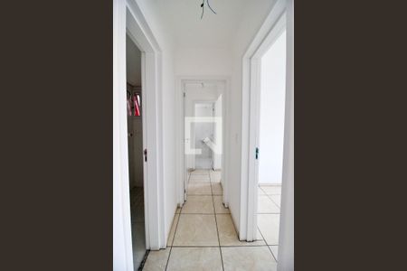 Corredor de apartamento à venda com 2 quartos, 58m² em Vila Curuçá, Santo André