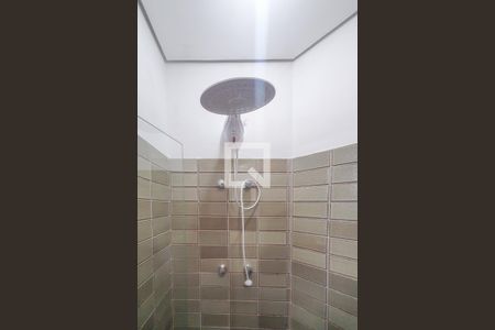 Casa de condomínio para alugar com 320m², 5 quartos e 4 vagas Casa de condomínio para alugar com 320m², 5 quartos e 4 vagasBanheiro 2