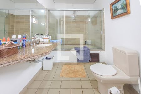 Casa de condomínio para alugar com 320m², 5 quartos e 4 vagas Casa de condomínio para alugar com 320m², 5 quartos e 4 vagasBanheiro 1