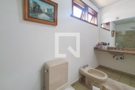 Casa de condomínio para alugar com 320m², 5 quartos e 4 vagas Casa de condomínio para alugar com 320m², 5 quartos e 4 vagasBanheiro 1
