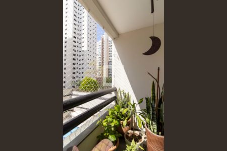 Apartamento à venda com 86m², 3 quartos e 2 vagasSacada da Sala