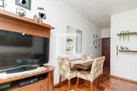 Sala de apartamento à venda com 2 quartos, 54m² em São Sebastião, Porto Alegre
