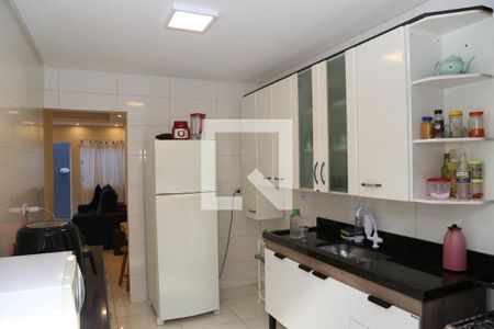 Cozinha de casa para alugar com 2 quartos, 90m² em Caiçara, Praia Grande