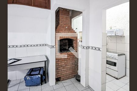 Apartamento para alugar com 70m², 2 quartos e sem vagaÁrea comum - Churrasqueira