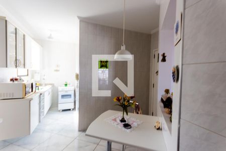 Apartamento à venda com 83m², 3 quartos e 2 vagasCozinha