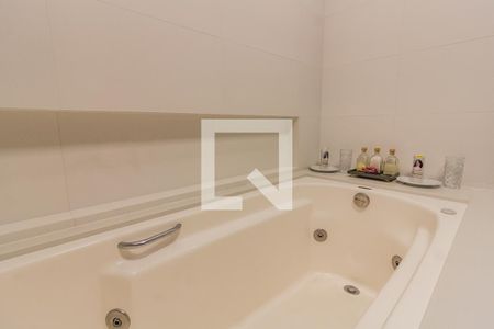 Apartamento para alugar com 147m², 3 quartos e 3 vagas Apartamento para alugar com 147m², 3 quartos e 3 vagasBanheiro do Quarto 2