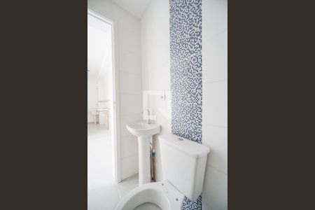 Apartamento à venda com 45m², 2 quartos e sem vaga Apartamento à venda com 45m², 2 quartos e sem vagaBanheiro social