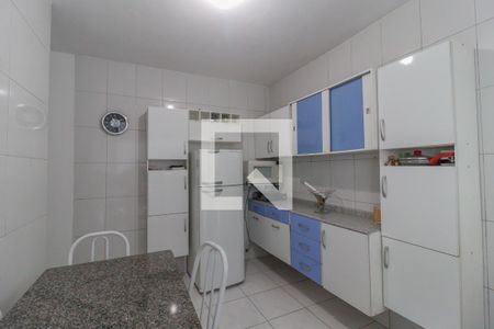 Casa à venda com 170m², 3 quartos e 3 vagasEdícula