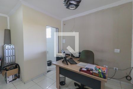 Casa à venda com 170m², 3 quartos e 3 vagasEscritório