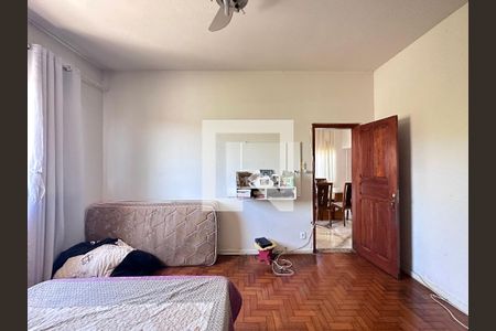 Quarto 1 de casa à venda com 3 quartos, 150m² em Pompéia, Belo Horizonte