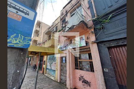 Casa à venda com 350m², 1 quarto e sem vaga Casa à venda com 350m², 1 quarto e sem vagaFachada